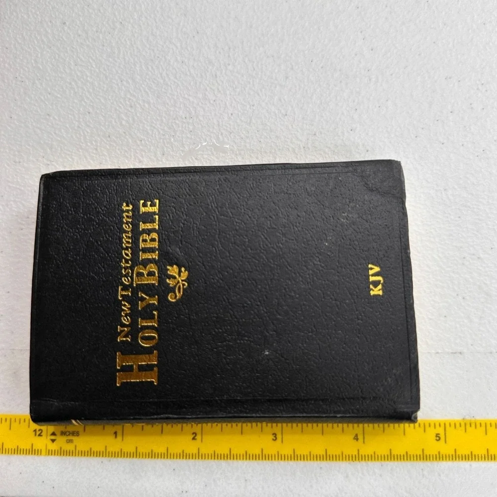 Pocket Size‎ New Testament Holy Bible KJV Black Leather Hardcover Gold Gilded 4